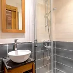 Orta 木屋 莱热